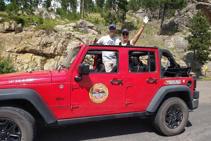 Private – Badlands Rugged Jeep Backcountry Tour with Lunch