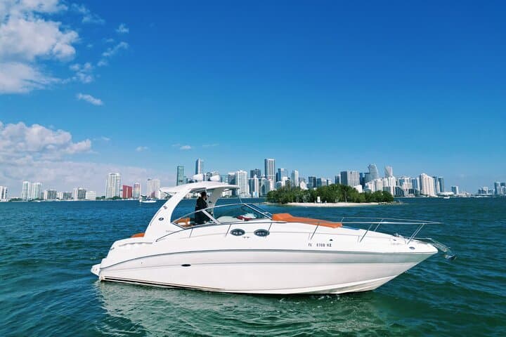 Private Captained Yacht : Skyline Views & Golden Hour Cruise