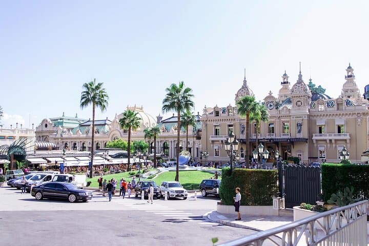 Monaco Walking Tour: Self-Guided City Game