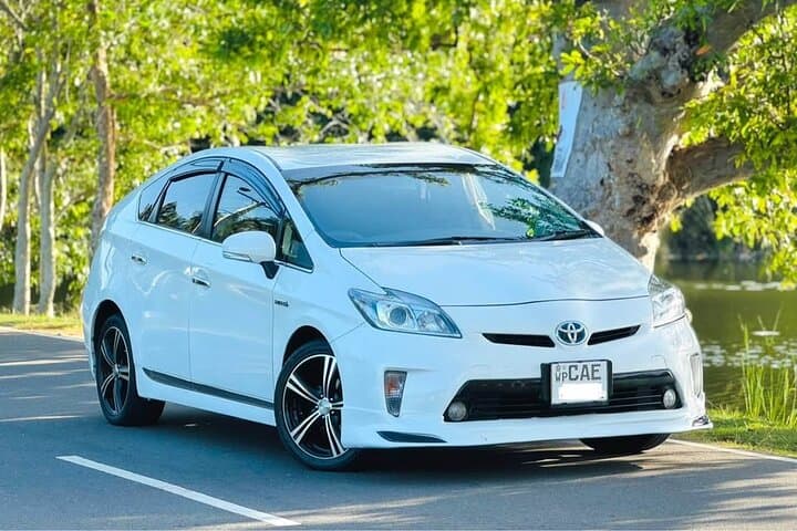 Sri Lanka Car and Driver Hire – Private Driver and Chauffeur
