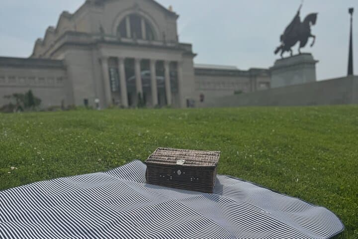 Picnic for 2 in Forest Park: 4 Iconic Eateries in Every Basket!