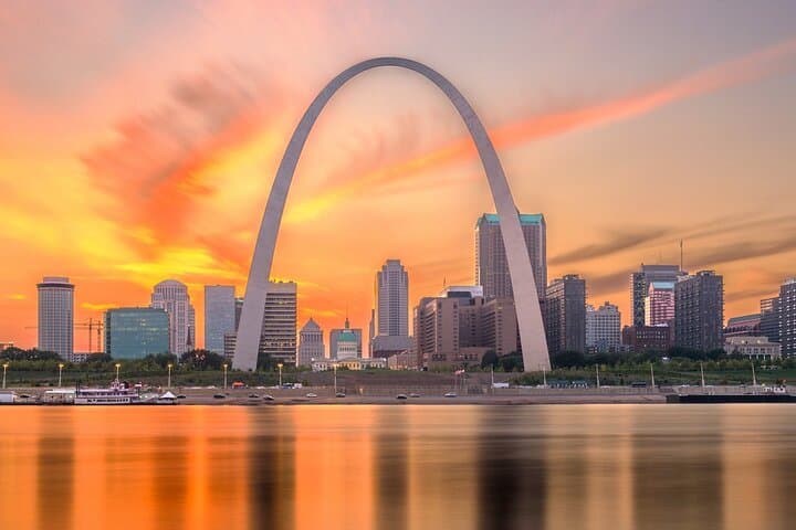 StL’s Signature “Sights and Bites” – Private Tour in St. Louis