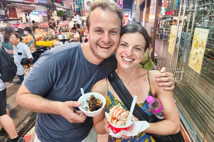 Bangkok Food Tour by Tuk Tuk – Hotel-pickup & Dinner