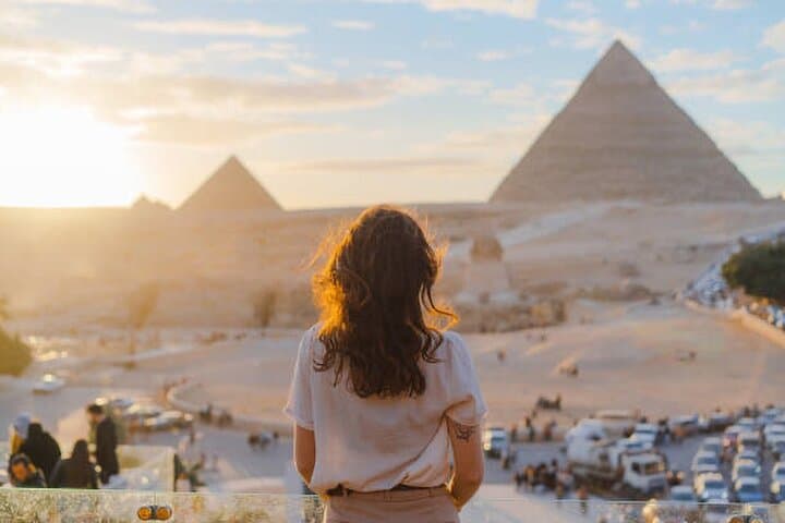 Private Giza Pyramids, Saqqara & Memphis Guided Tour with Lunch