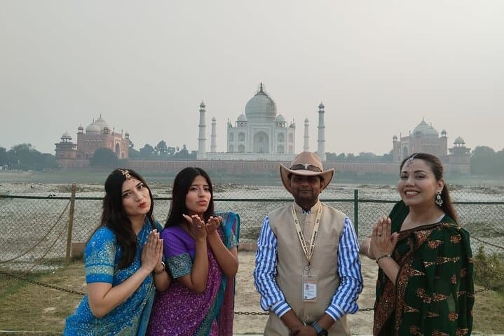 From Delhi: Luxury Group Tour Agra All Inclusive – TOP RATED TOUR
