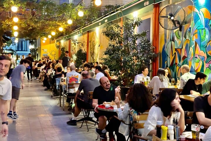 Istanbul Culinary Tour: Local Hotspots and Gourmet Street Foods