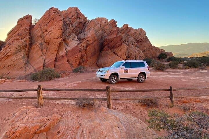 Zion National Park Petroglyphs, Dino tracks and More!