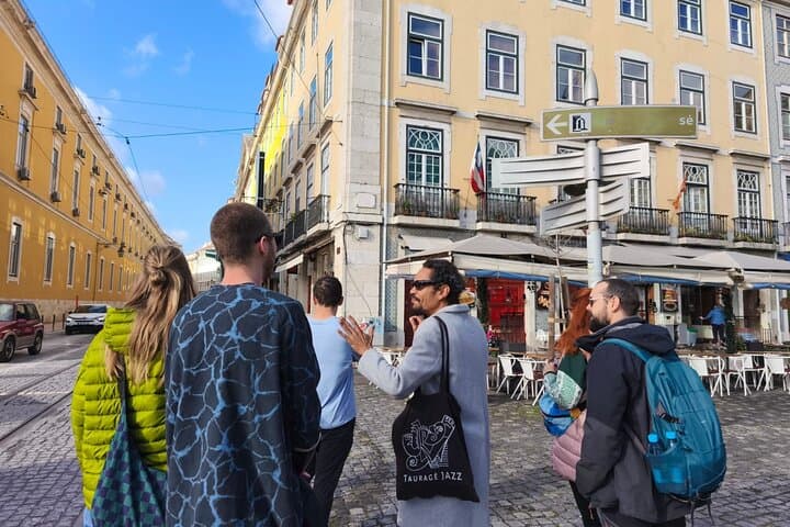 Alfama and Mouraria Tour – The oldest neighbourhoods in Lisbon