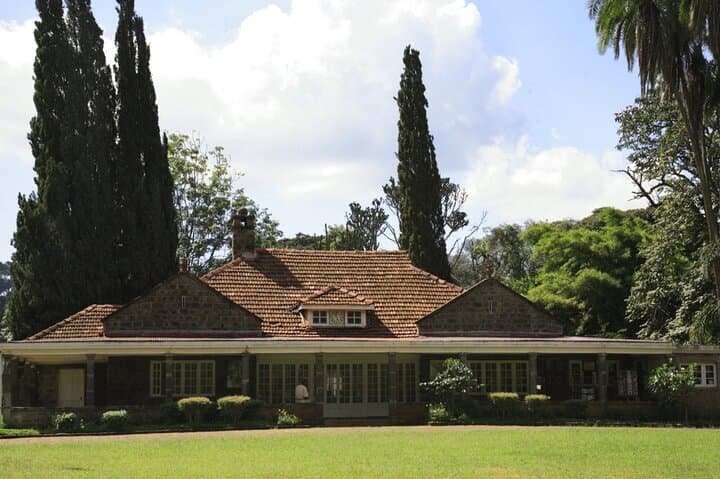 Karen Blixen Museum Giraffe Center and Souvenir Shopping Tour