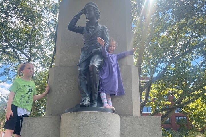 Cleveland Scavenger Hunt Walking Adventure