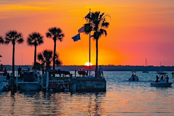 Fort Lauderdale Celebrity Homes Sunset Cruise with Free Drink