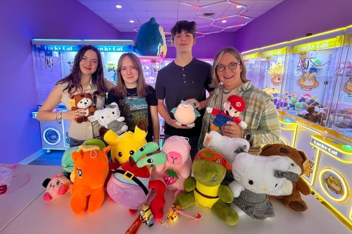 Ultimate Claw Experience at Claw Arcade