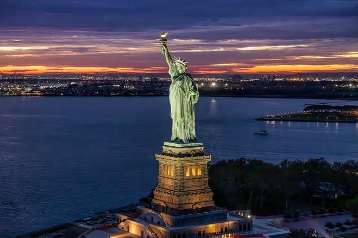 Private New York City Helicopter Tour for Couples from Westchester