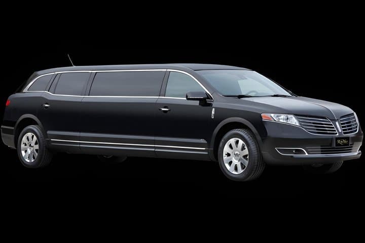 O’Hare-Midway to Downtown Chicago: Stretch Limousine