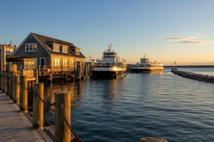Martha’s Vineyard at Your Pace: Iconic Cottages & Lighthouses