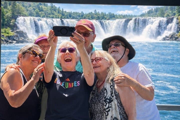 Scenic 2-Hour Private River Cruise to the Willamette Falls!